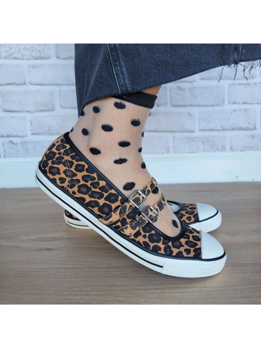 ⭐Converse Dainty Mary Jane Leopard Sz 8 Womens shoes Sneaker Black Brown A17972C - Picture 2 of 9
